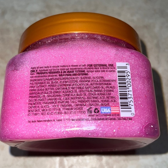 Tree Hut Cotton Candy Shea Butter Sugar Scrub (18 oz) - Picture 3 of 3